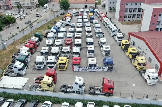 Son dakika: Adana merkezli "change" tır operasyonunda firari 3 zanlı yakalandı