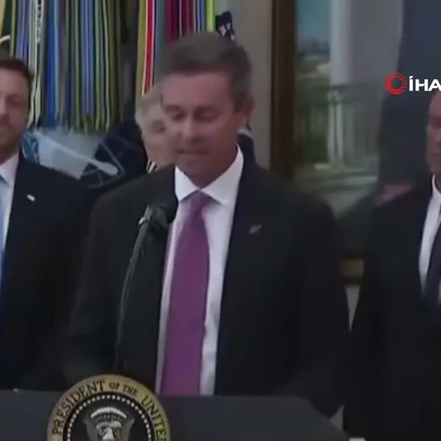 Beyaz Saray’daki basın toplantısında korku dolu anlar: Trump’ın lansmanı karıştı yönetici bayıldı