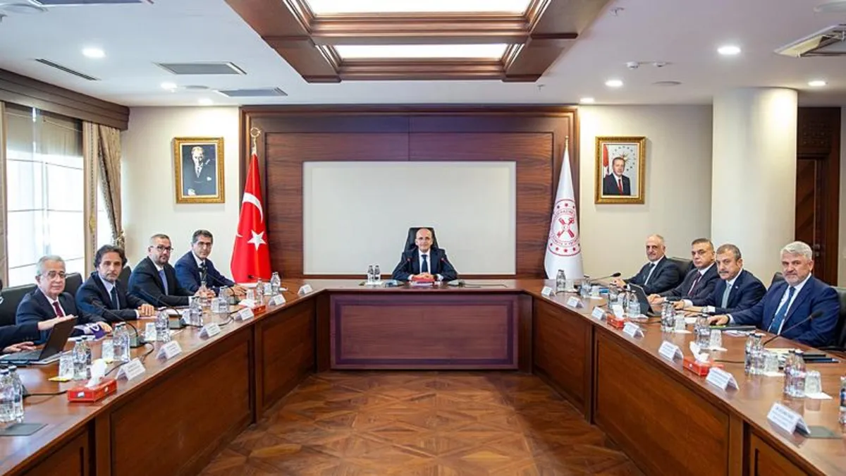 Bakan Mehmet Şimşek'in başkanlığındaki Finansal İstikrar Komitesi toplandı