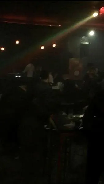 Beyoğlu’nda pes dedirten görüntü! Tedbirleri hiçe sayan kaçak gece kulübüne korona baskını-3