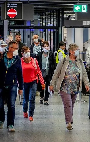 Son dakika: Koronavirüs önlemlerini hafifleten Almanya’da korkutan artış