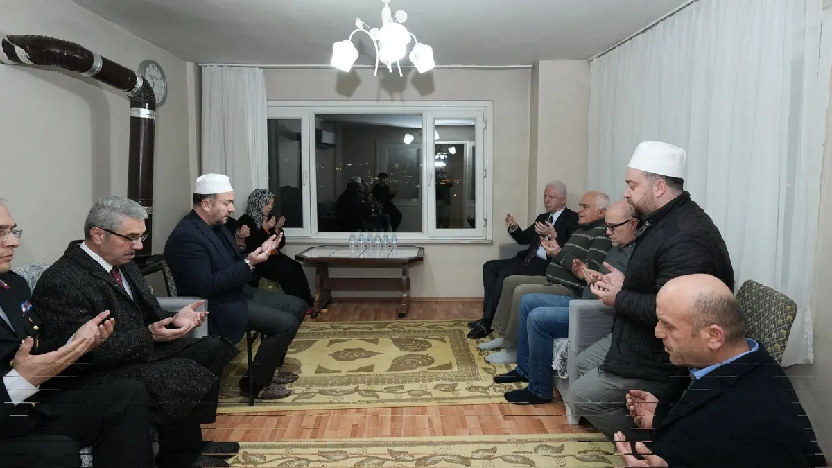 İstanbul Valisi Gül'den şehit Metin Hergin'in vefat eden annesine taziye ziyareti