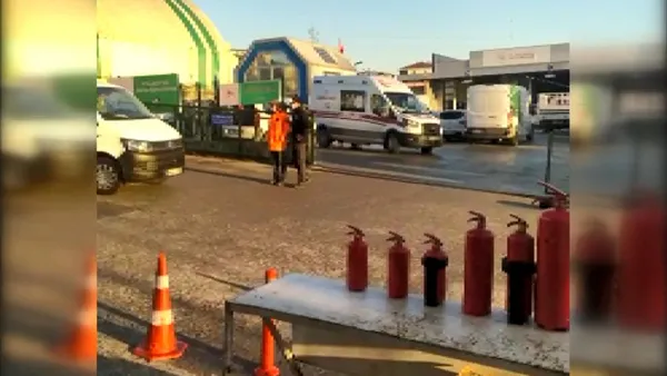 buyukcekmecede-muayene-istasyonunda-servis-aracinin-ezdigi-kadin-hayatini-kaybetti-1644303946061.jpg Büyükçekmece'de muayene istasyonunda servis aracının ezdiği kadın hayatını kaybetti-2