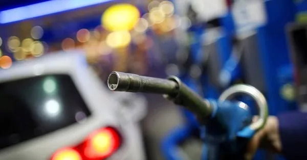 Motorin Ve Benzin Fiyatlari Ne Kadar Oldu 17 Nisan Istanbul Ankara Izmir Mazot Ve Benzin Fiyatlari Takvim