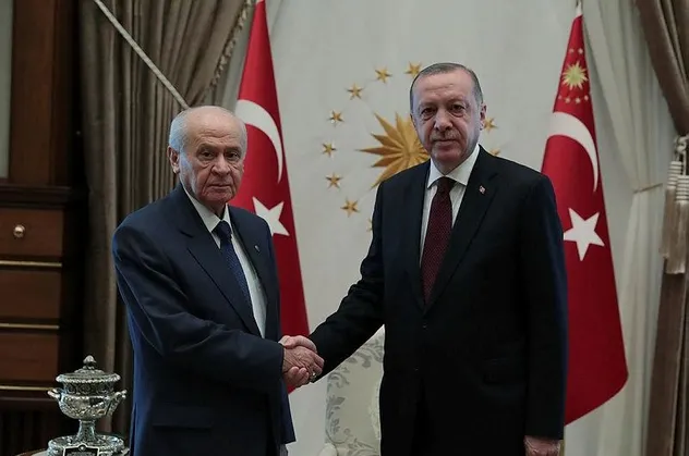 Devlet Bahçeli'den Başkan Erdoğan'a tebrik telefonu