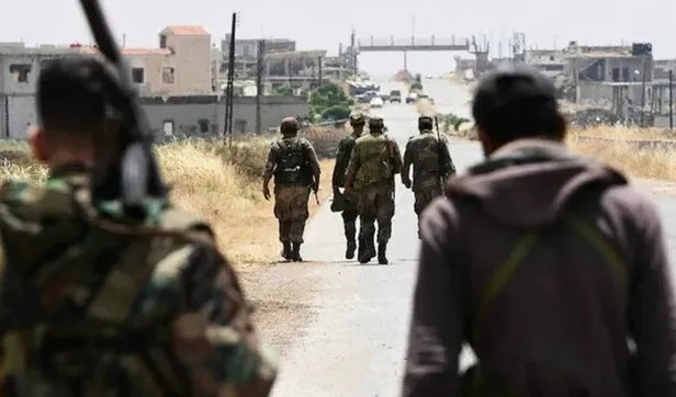 Son dakika: Esed rejimi güçleri, Halep'in batısı ve güneyine saldırıyor! Türkiye sınır hattına göç başladı-2