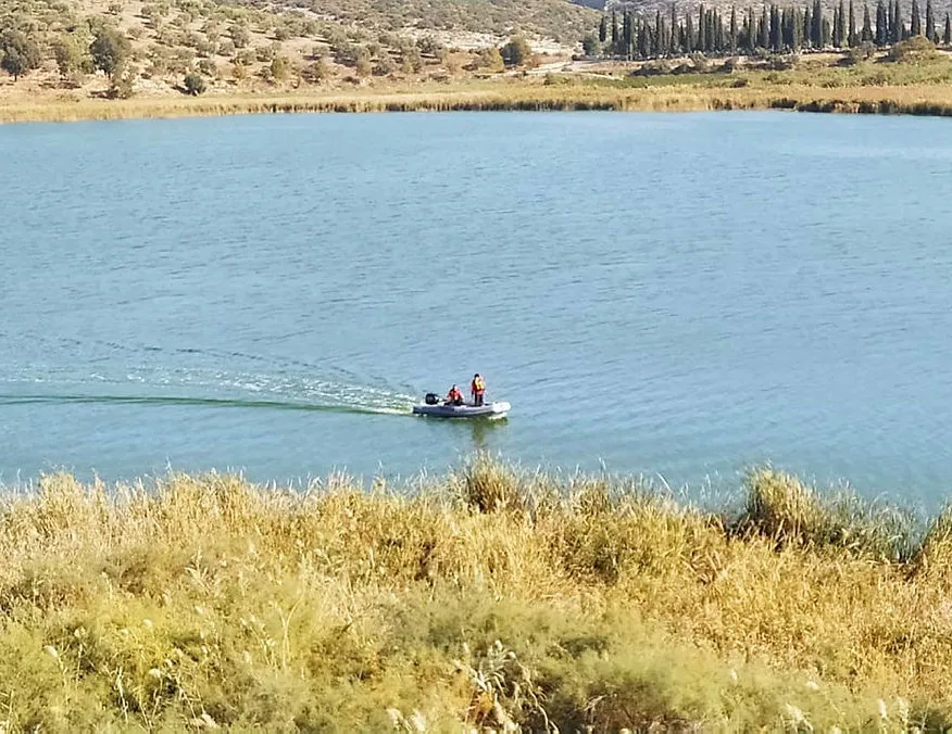 Balık tutmak isteyen genç hayatından oldu