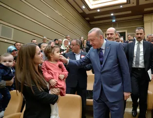 Başkan Erdoğan'dan Külliye'de çocuklara sevgi gösterisi