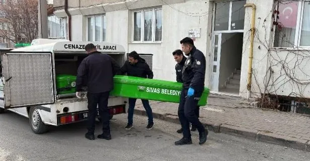 Sivas’ta kan donduran olay! Evinde ölü bulundu: 7 arkadaşı gözaltına alındı