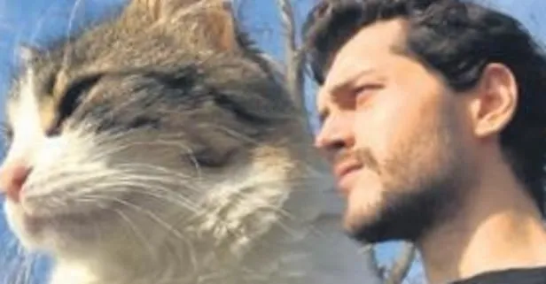 Yakışıklı oyuncu Alperen Duymaz’ın kedili paylaşımına beğeni yağdı