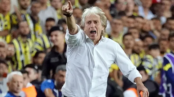 samandirada-sikayet-var-futbolculardan-jesusun-forma-adaletini-saglayamadigi-iddiasi-1683924377436.jpeg Samandıra’da şikayet var! Fenerbahçe kulislerinde şoke eden iddialar-4