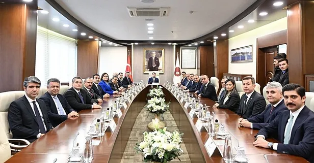 Adalet Bakanı Akın Gürlek HSK'yı topladı: Yargı süreçlerinin daha kısa sürede sonuçlanması için katkı sağlayacağız