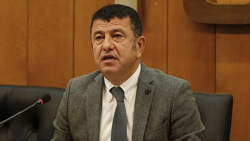 chp-kurultayinda-rusvet-iddiasi-gizli-taniktan-canta-canta-para-ve-belediye-kasasi-ifadesi-1779457460975.jpeg CHP kurultayında çanta çanta rüşvet trafiği! Gizli tanık anlattı: Belediye paraları Ulaş Karasu'nun evinde toplanıyordu-2