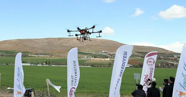 Türkiye’de bir ilk: Dron ile ücretsiz ilaçlama Türkiye’de ilk defa tarım arazileri dron ile ilaçlandı