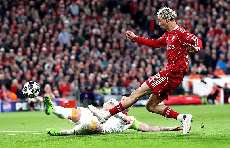 Spor yazarları Liverpool - Galatasaray maçını değerlendirdi - 10