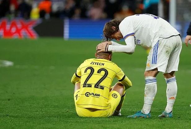 benzema-yari-finale-tasidi-real-madrid-2-3-chelsea-mac-sonucu-1649799753582.jpeg Benzema yarı finale taşıdı! Real Madrid 2-3 Chelsea | MAÇ SONUCU-3