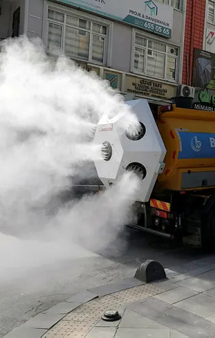 İstanbul sokaklarında resmen başladı! Koronavirüse karşı...