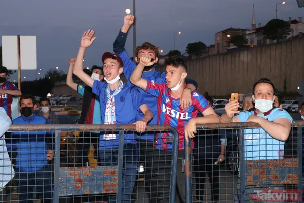 Gervinho ve Bruno Peres Trabzonspor'a geldi! Taraftar meşalelerle karşıladı - 5