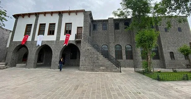 2.5 yıl süren projeyle onarıldı: Teröristlerin tahrip ettiği Ermeni Kilisesi Surp Giragos bugün açılıyor