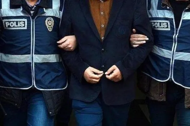 FETÖ’nün kuryesi kargoda yakalandı