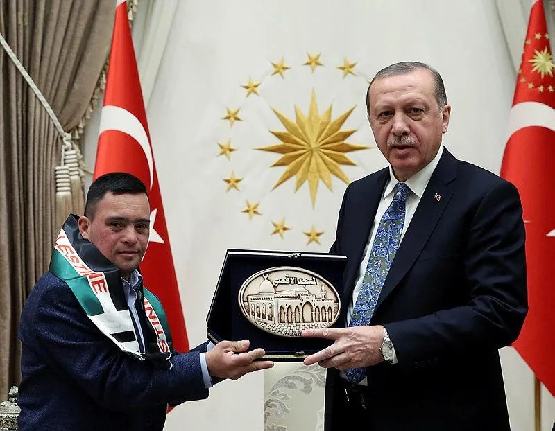 Filistinli Muhammed okula başlıyor!