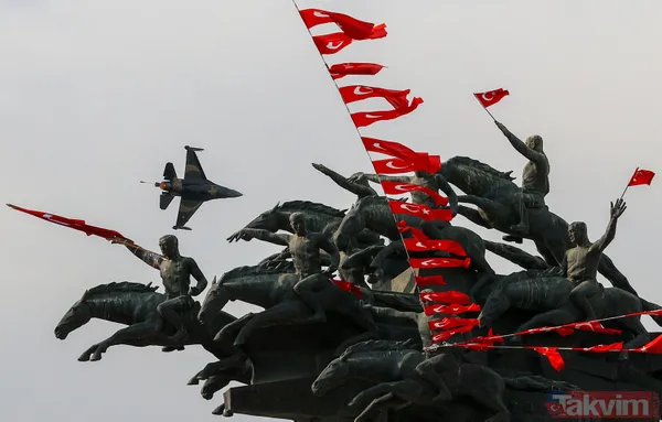 Heyecan veren gösteri! SOLOTÜRK nefes kesti - 12