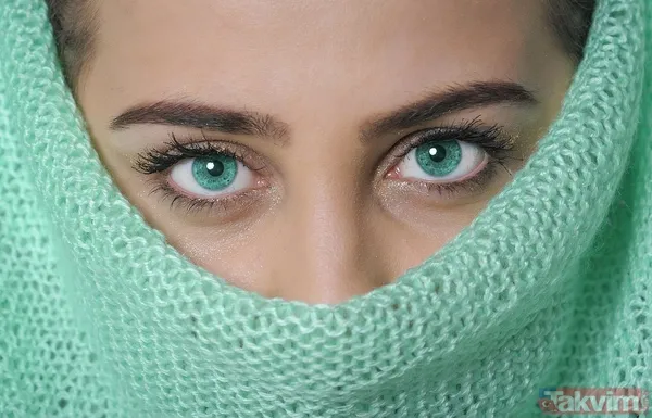 Sadece 1 Çay Kaşığıyla Kaş Renginizi Değiştirecek, Üstelik Kimyasal İçermeyen Bu Doğal Yöntem Sosyal Medyada Gündem Oldu.