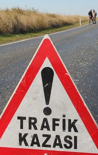 Kırklareli'nde kontrolden çıkan araç şarampole yuvarlandı: 2 yaralı