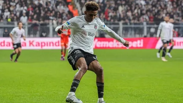 besiktasa-gedson-fernandes-piyangosu-lazio-yeniden-teklif-yapacak-1689194885966.jpeg Beşiktaş'a Gedson Fernandes piyangosu! Lazio yeniden teklif yapacak-3