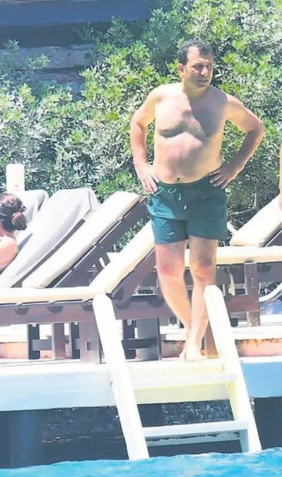 her-firsatta-tatile-cikan-ekrem-imamoglu-aheste-aheste-gezmeyi-ozluyorum-1701418885945.jpeg Her fırsatta tatile çıkan Ekrem İmamoğlu: Aheste aheste gezmeyi özlüyorum-4
