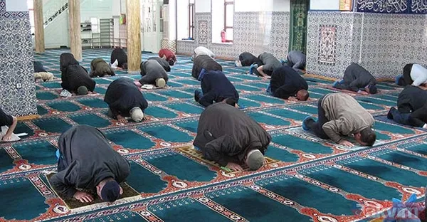 RAMAZAN BAYRAMI İL İL NAMAZ SAATLERİ 2 Mayıs 2022! Diyanet.gov.tr: 81 il namaz vakitleri listesi! Bayram namazı saat kaçta kılınacak? - 39