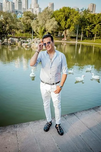 hakan-peker-fena-faka-basti-arnavutkoyde-oyle-biriyle-objektiflere-yakalandi-ki-1641754526939.jpeg Hakan Peker fena faka bastı! Arnavutköy'de öyle biriyle objektiflere yakalandı ki görenler şaştı kaldı-7