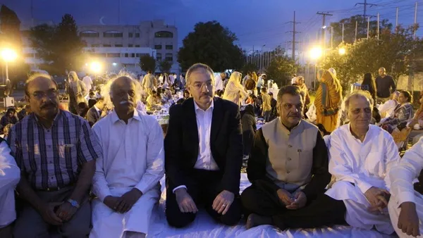 Kızılay'dan Pakistan'da 500 kişilik iftar-1