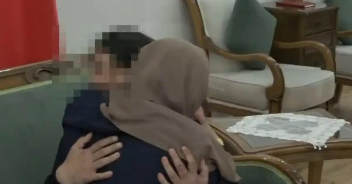 Evlat nöbetinden bir güzel haber daha! Naime Dalmış, 6 yıllık hasretin ardından kızı Tekoşin Açar'a kavuştu | Video