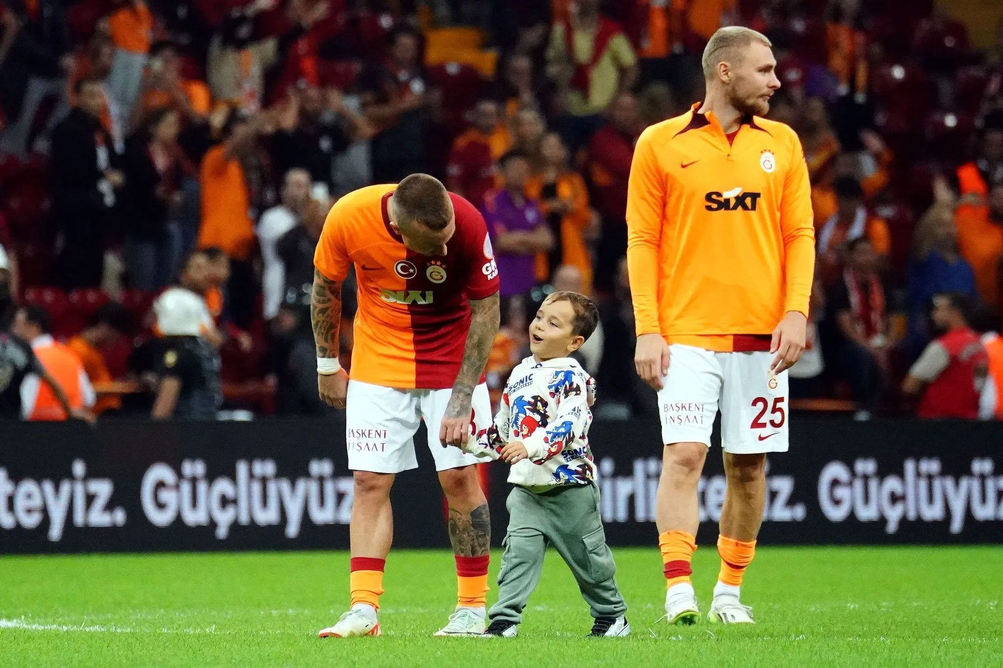 İngiltere'de dev transfer zirvesi! İşte Galatasaray'ın yeni hedefi - 9