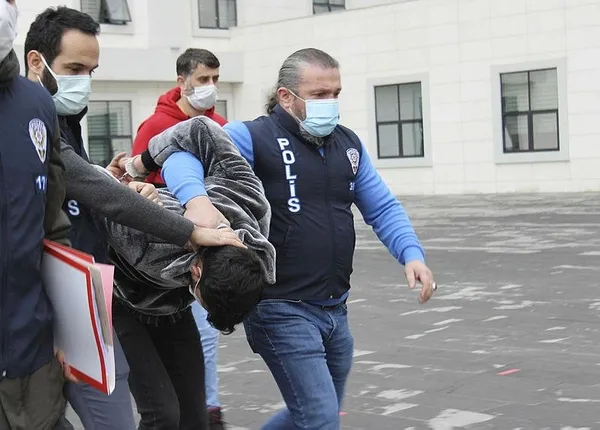 Ümitcan Uygun'un uyuşturucu madde kullandığı görüntülerde yer alan kadın yakalandı - 4