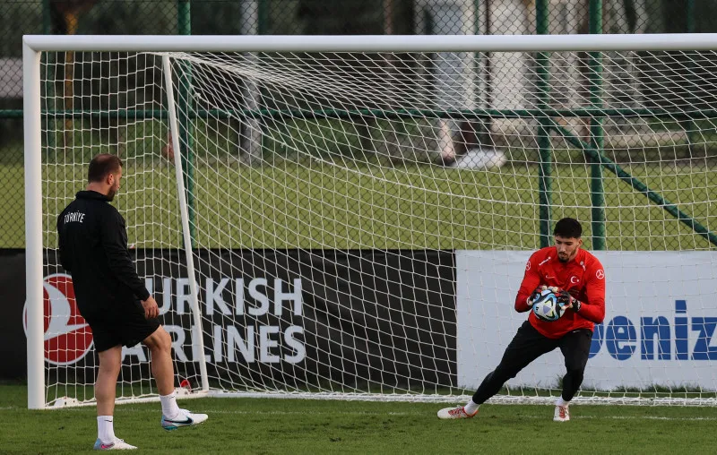 SON DAKİKA SPOR HABERLERİ | Manchester United'da Onana şoku! Altay Bayındır'a gün doğdu - 6