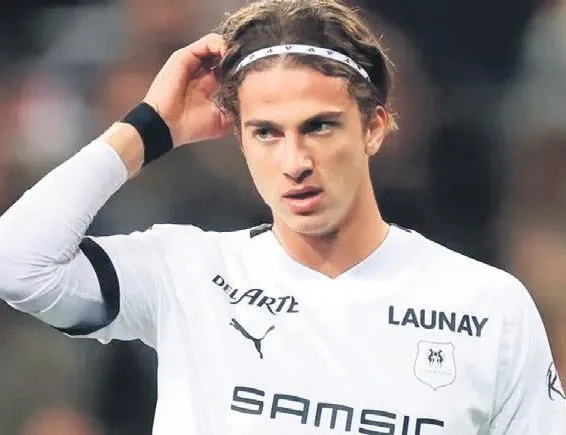 Cenk’in yerine Bertuğ Yıldırım