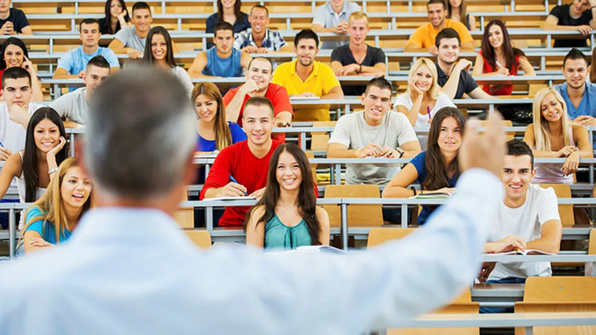 Üniversiteler ne zaman 3 yıla düşecek, müfredat nasıl olacak? YÖK madde madde açıkladı