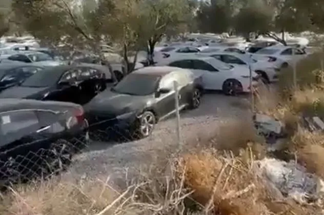 Sıfır araçta 'stokçuluk' iddiası! Sosyal medyada dolaşan görüntü kafaları karıştırdı