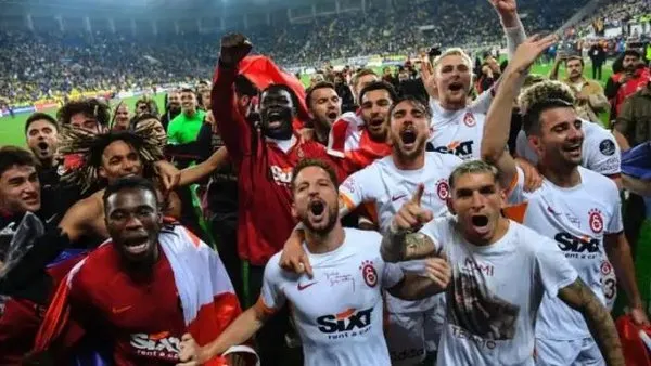 aslantepede-tarihi-gece-cimbom-fenerbahce-ile-dev-derbide-kapisacak-1685832650927.jpeg