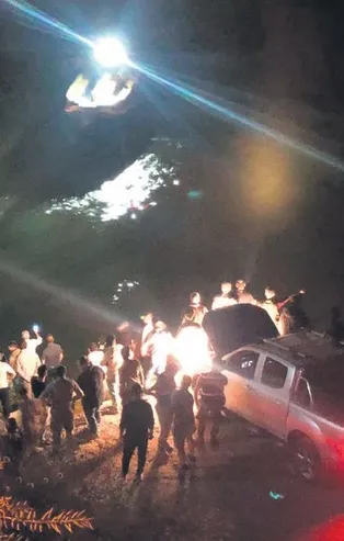 Minibüs Fırat’a uçtu: 4 ölü, 1 kayıp