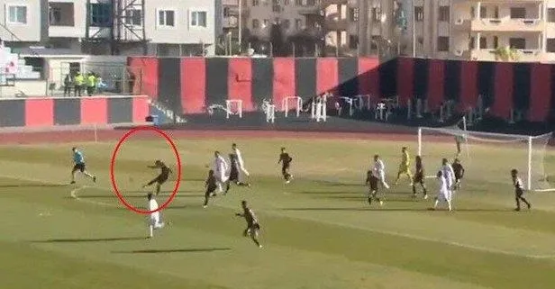 Eski Beşiktaşlı futbolcu attı! Türk futbol tarihine geçen muhteşem teknik
