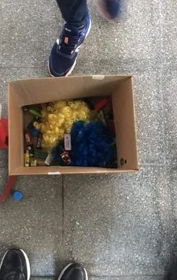 Kadıköy'de ilginç önlem! Peruklar toplatıldı