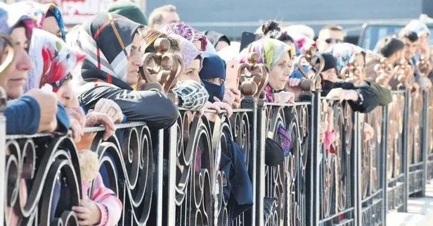 Şehit cenazesinde protokol ayıbı