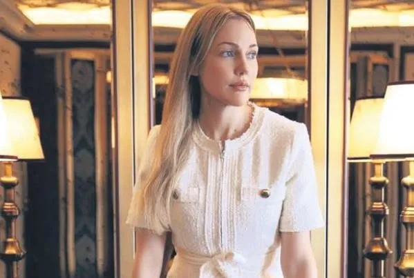 Meryem kendine hayran kaldı!