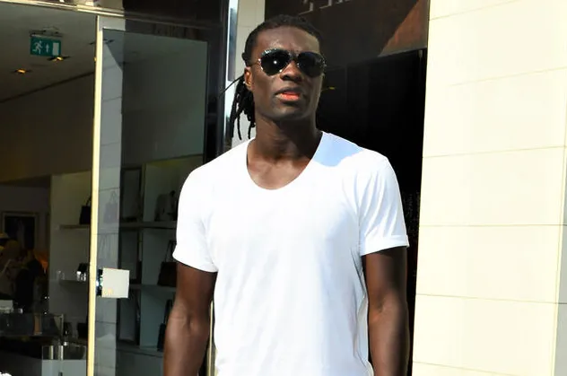 Fenerbahçe'nin de ilgilendiği Gomis'e bir talip daha çıktı!