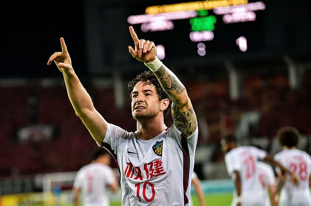 Alexandre Pato'dan Galatasaraylıları heyecanlandıran paylaşım!-4
