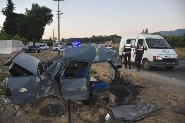 aydinda-katliam-gibi-kaza-hafif-ticari-araca-carpan-kus-serisi-otomobil-ikiye-ayrildi-iki-kisi-hayatini-kaybetti-1627893716980.jpg Aydın'da katliam gibi kaza! Hafif ticari araca çarpan kuş serisi otomobil ikiye ayrıldı iki kişi hayatını kaybetti-2
