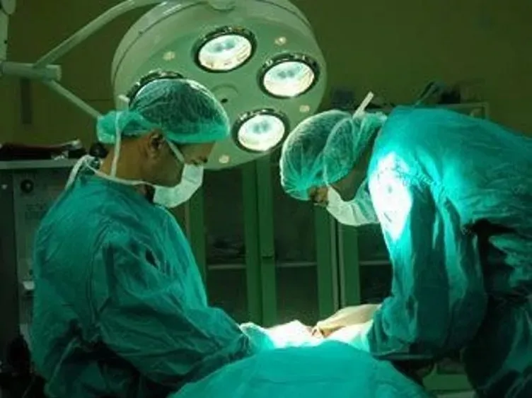 Estetik faciası! Fazla yağlarını aldırmak istedi hayatının şokunu yaşadı! 4 ayda 9 ameliyat-5